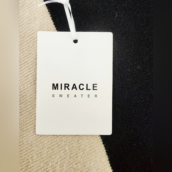 *NWT* MIRACLE | Evis | Black and Ivory Striped Women's Sweater | Medium - Picture 6 of 7